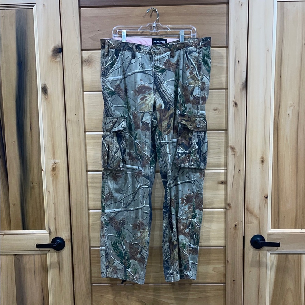 Realtree Men's Woodland Camo Cargo Pants